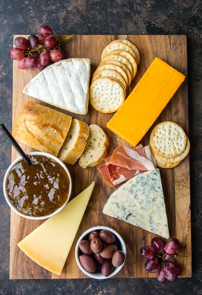 How to Build the Ultimate Cheese Board