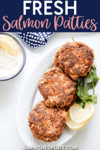 If you've ever wondered what to do with leftover salmon, it's time to try fresh salmon patties! Simple and quick to make and a perfect way to use up those leftovers! #salmon #salmonpatties
