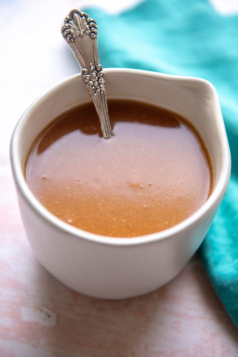 How to Make Brown Gravy Garnished Plate