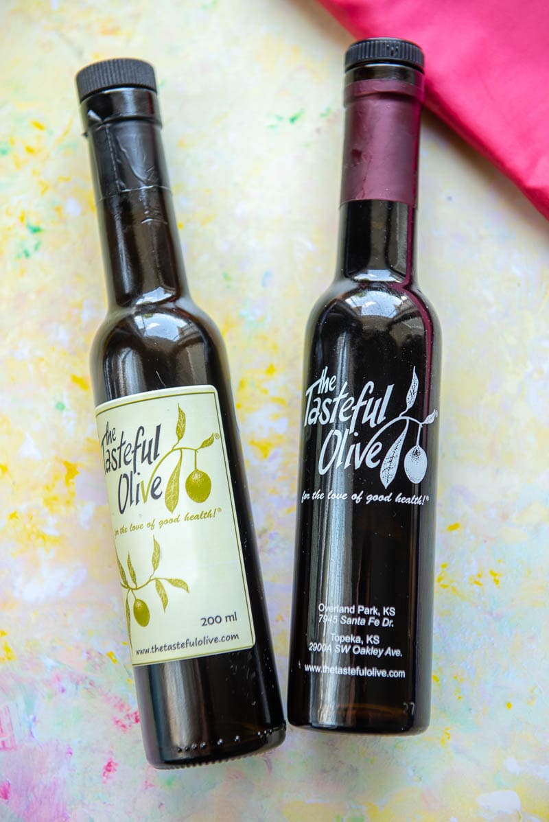 bottle of olive oil and bottle of vinegar