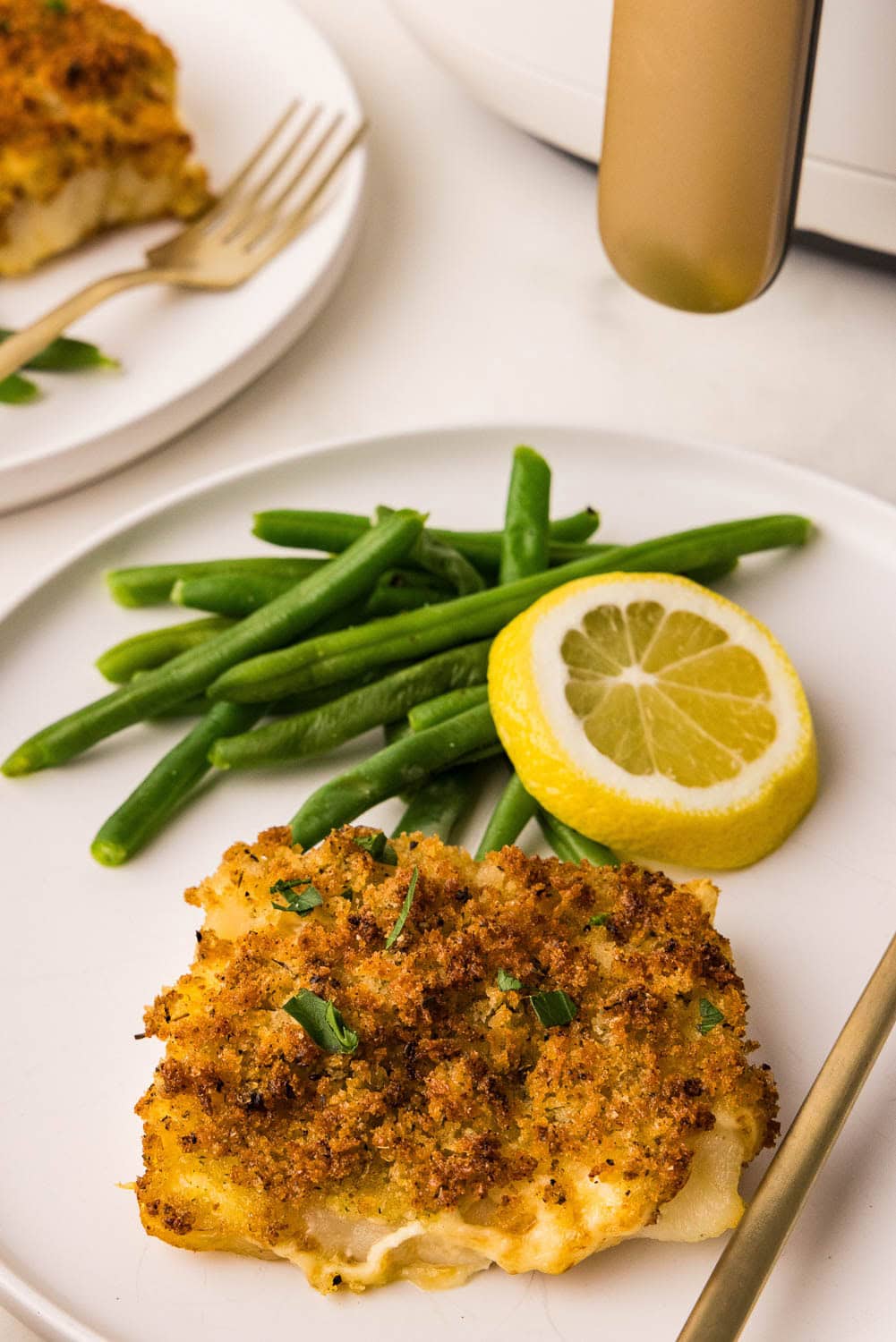 Air Fryer Cod served with green beans