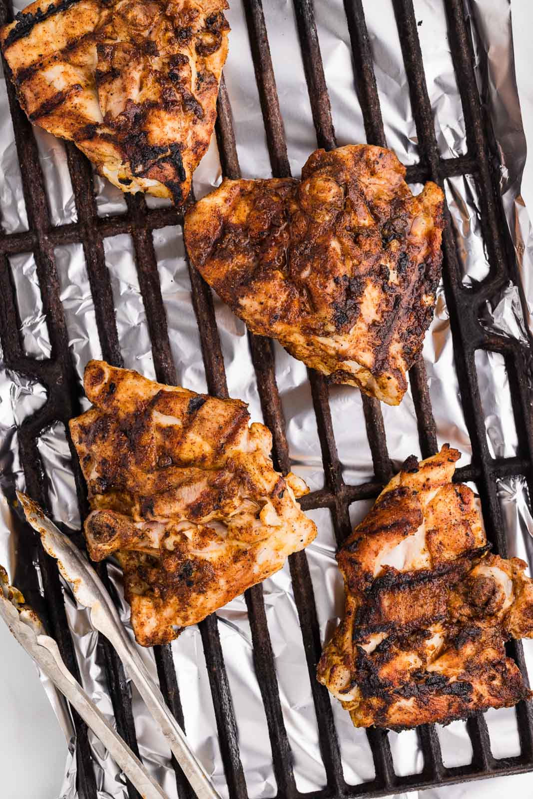 How Long to Grill Bone-In Chicken Thighs Charcoal: Perfect Timing Tips